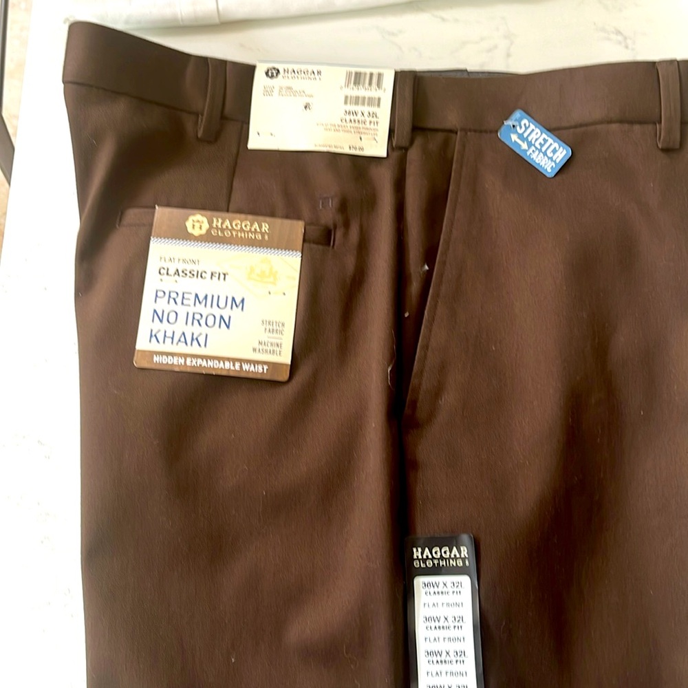 Haggar classic fit Premium no iron Khaki